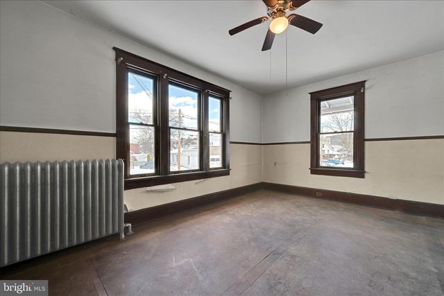 200 W MAIN ST, Schuylkill Haven, PA 17972