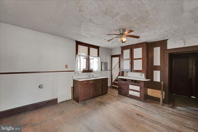 200 W MAIN ST, Schuylkill Haven, PA 17972