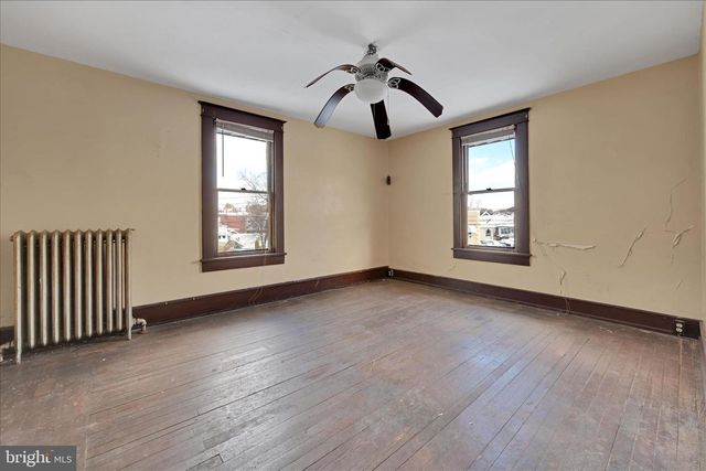 200 W MAIN ST, Schuylkill Haven, PA 17972