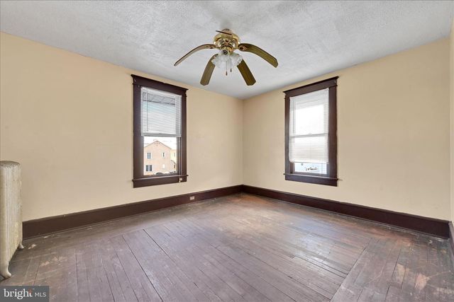 200 W MAIN ST, Schuylkill Haven, PA 17972