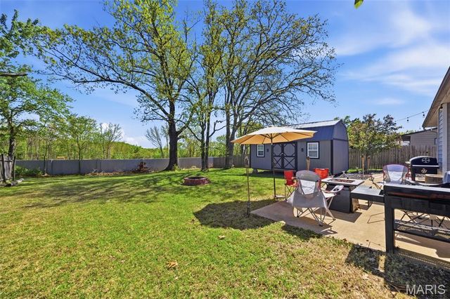 879 Twin Oak Drive, Hillsboro, MO 63050