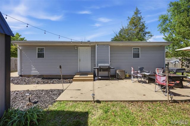 879 Twin Oak Drive, Hillsboro, MO 63050