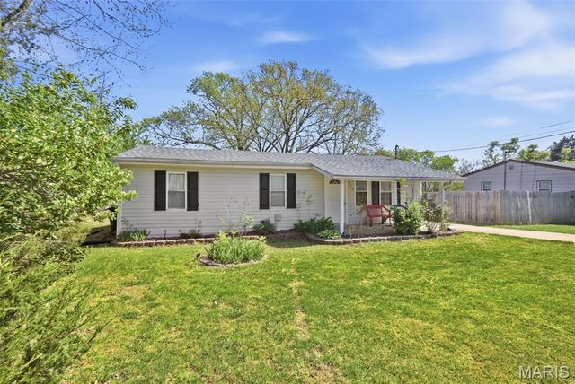 879 Twin Oak Drive, Hillsboro, MO 63050