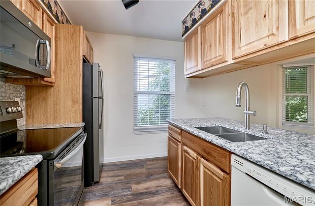 146 Old Buggy Court A, St Charles, MO 63304