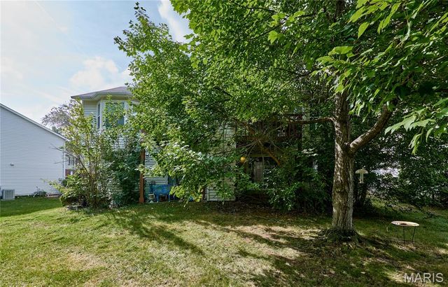 146 Old Buggy Court A, St Charles, MO 63304