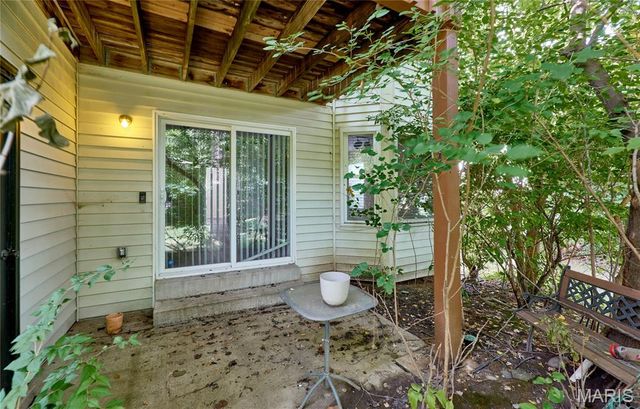 146 Old Buggy Court A, St Charles, MO 63304