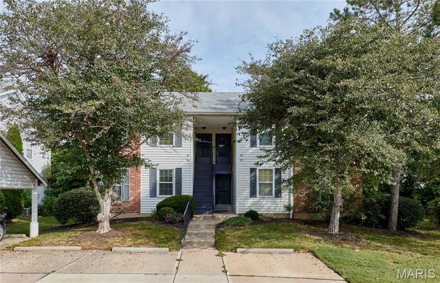 146 Old Buggy Court A, St Charles, MO 63304