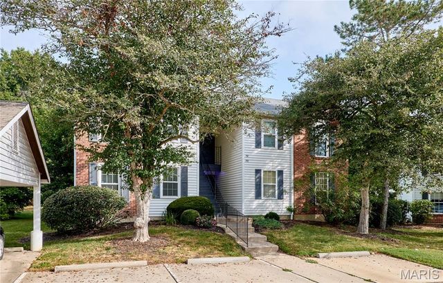 146 Old Buggy Court A, St Charles, MO 63304