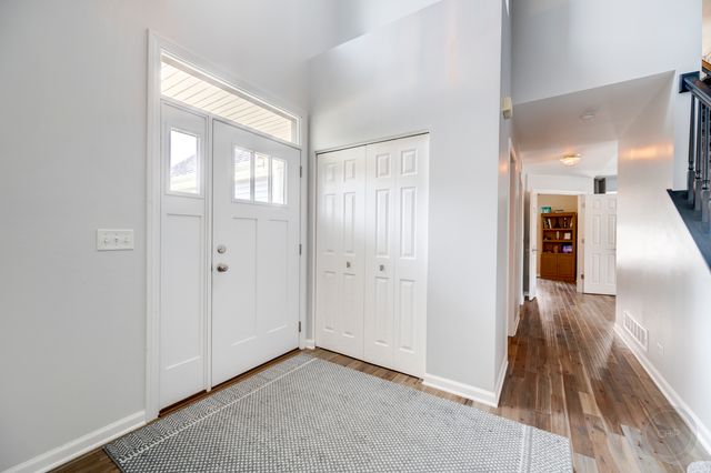 24333 W Walnut Circle, Plainfield, IL 60585