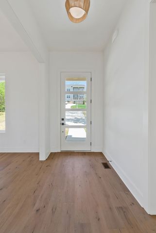 2310 Ilolo St, Nashville, TN 37207