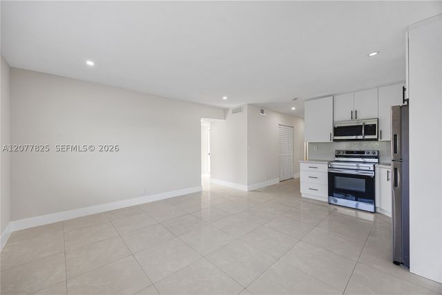 5420 Hollywood Blvd 209, Hollywood, FL 33021
