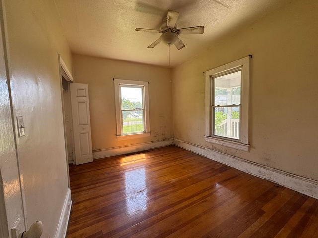 2619 King ST NE, Roanoke, VA 24012
