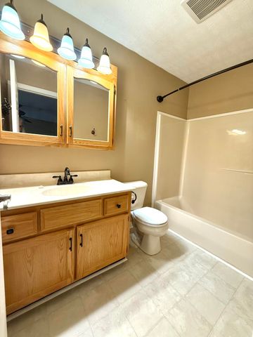 143 Deer Run, Lancaster, KY 40444