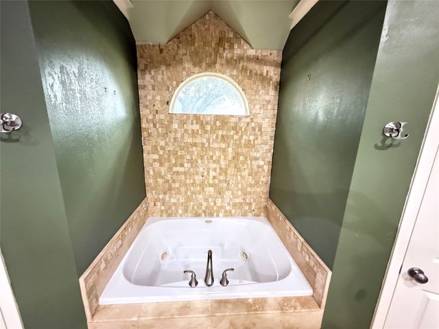 6218 Skylark Circle, North Richland Hills, TX 76180