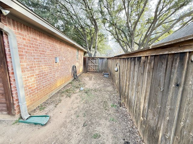 6218 Skylark Circle, North Richland Hills, TX 76180