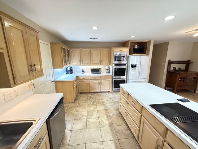 6218 Skylark Circle, North Richland Hills, TX 76180