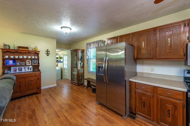 110 Hill Avenue, Surgoinsville, TN 37873