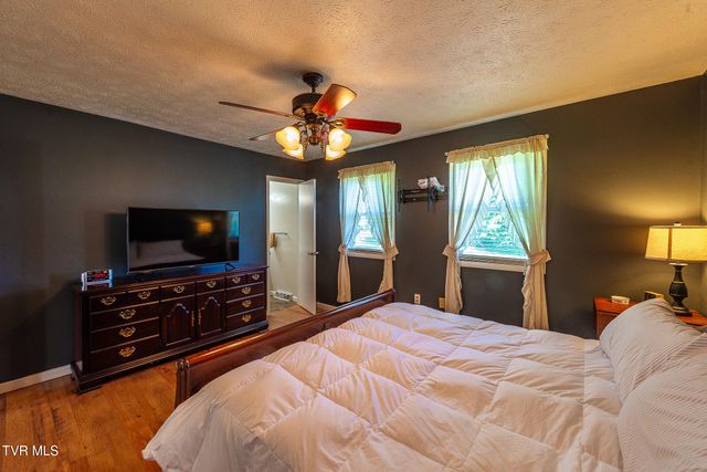 110 Hill Avenue, Surgoinsville, TN 37873