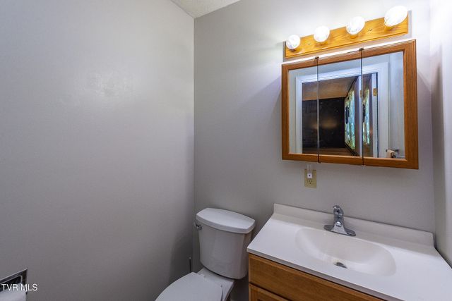 110 Hill Avenue, Surgoinsville, TN 37873