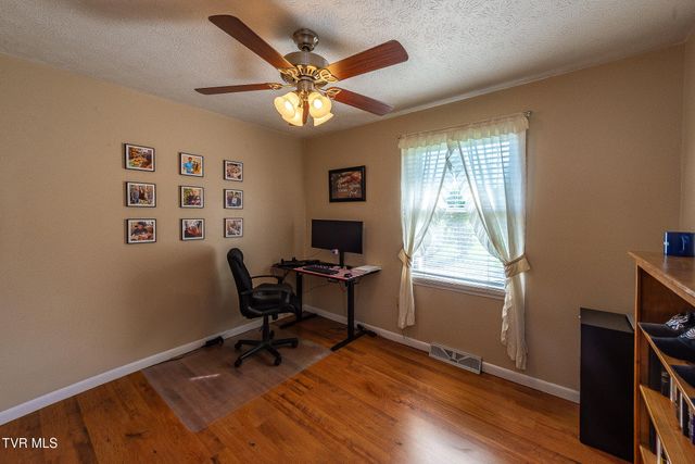 110 Hill Avenue, Surgoinsville, TN 37873