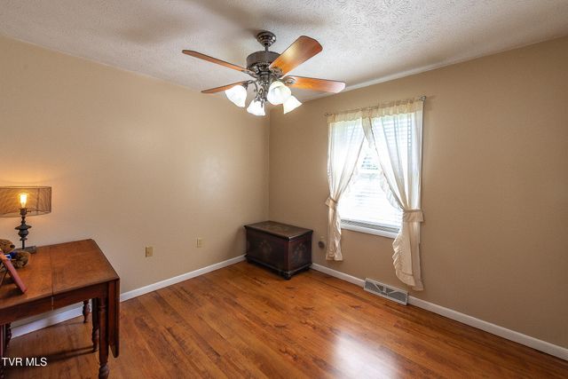 110 Hill Avenue, Surgoinsville, TN 37873