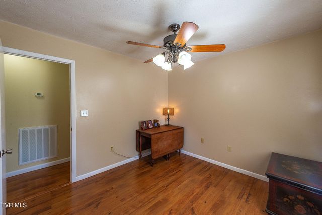 110 Hill Avenue, Surgoinsville, TN 37873