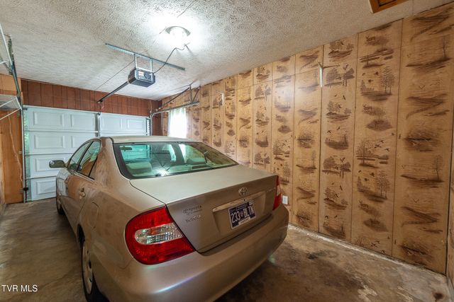 110 Hill Avenue, Surgoinsville, TN 37873