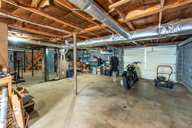 110 Hill Avenue, Surgoinsville, TN 37873