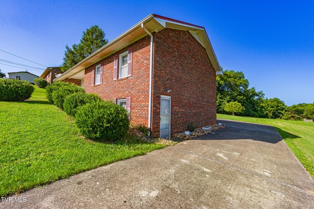 110 Hill Avenue, Surgoinsville, TN 37873