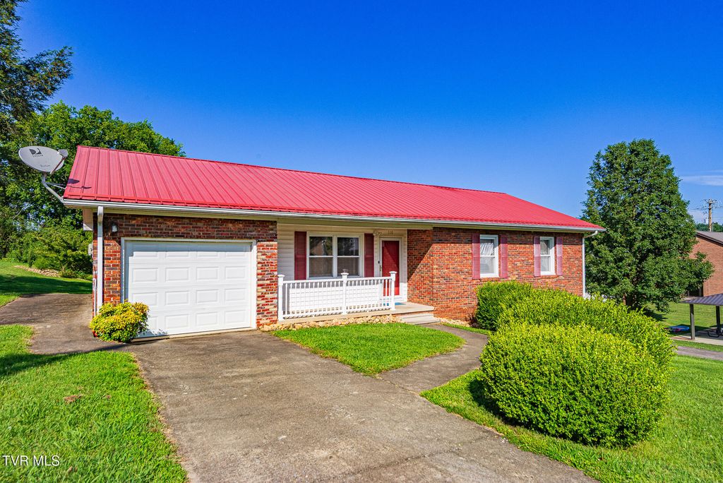 110 Hill Avenue, Surgoinsville, TN 37873