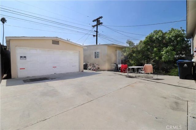 1424 W 49th Street, Los Angeles, CA 90062