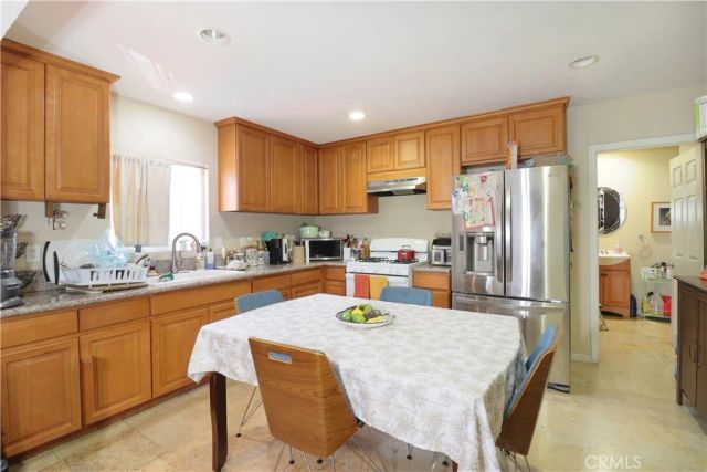 1424 W 49th Street, Los Angeles, CA 90062