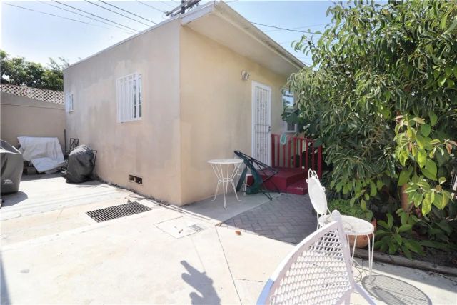 1424 W 49th Street, Los Angeles, CA 90062