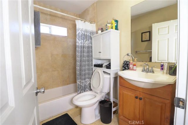 1424 W 49th Street, Los Angeles, CA 90062