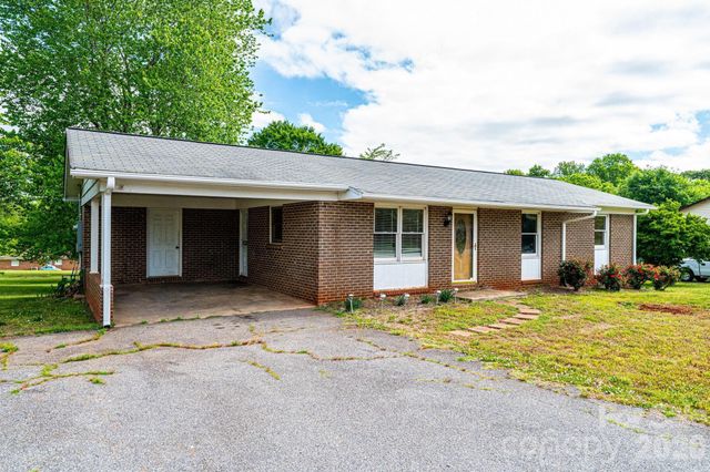 3886 Clay Street, Claremont, NC 28610
