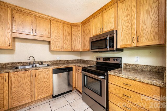 3886 Clay Street, Claremont, NC 28610