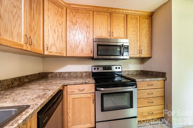 3886 Clay Street, Claremont, NC 28610