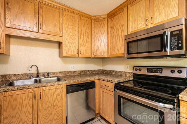 3886 Clay Street, Claremont, NC 28610