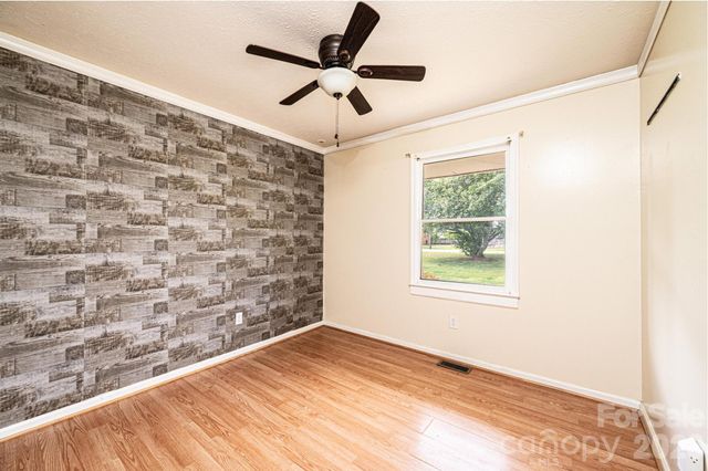 3886 Clay Street, Claremont, NC 28610
