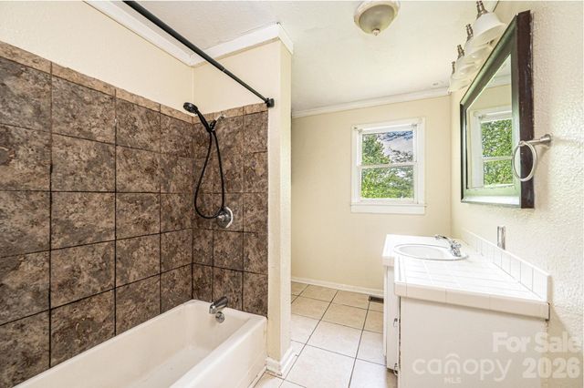 3886 Clay Street, Claremont, NC 28610
