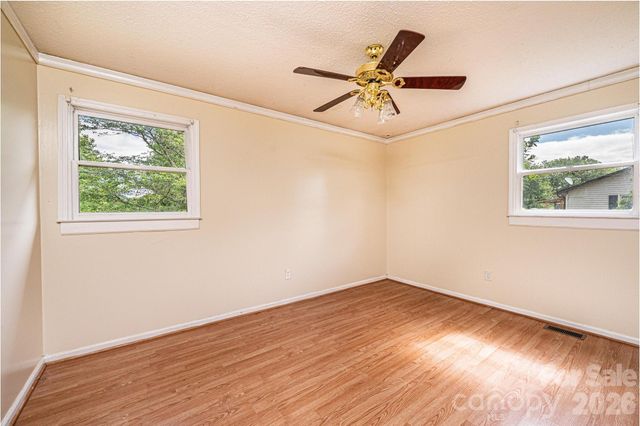 3886 Clay Street, Claremont, NC 28610