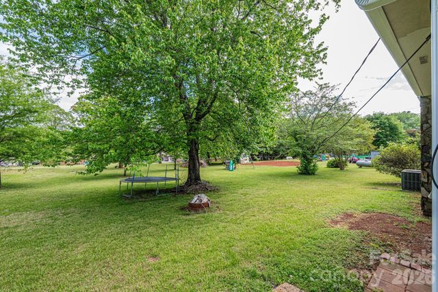 3886 Clay Street, Claremont, NC 28610