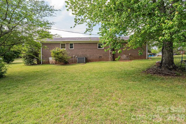 3886 Clay Street, Claremont, NC 28610