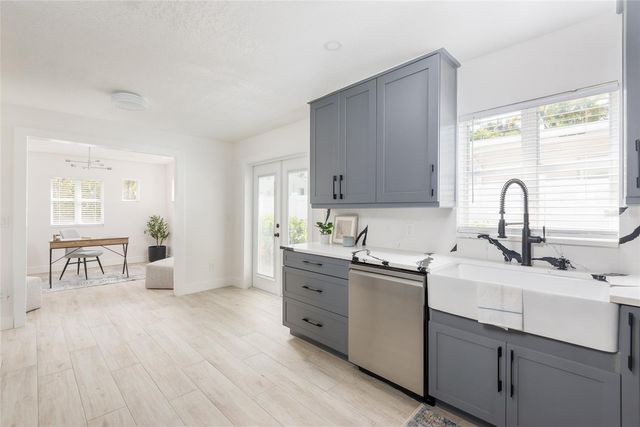 53 ALBEMARLE AVENUE, Tampa, FL 33606