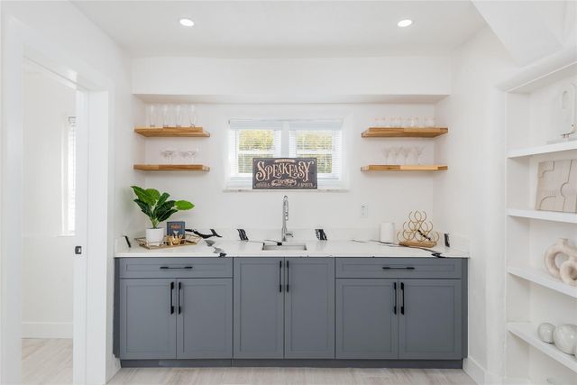 53 ALBEMARLE AVENUE, Tampa, FL 33606