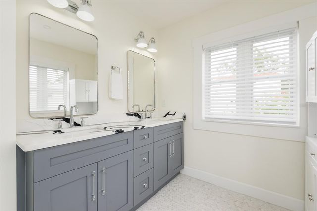 53 ALBEMARLE AVENUE, Tampa, FL 33606