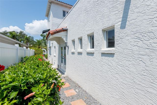 53 ALBEMARLE AVENUE, Tampa, FL 33606