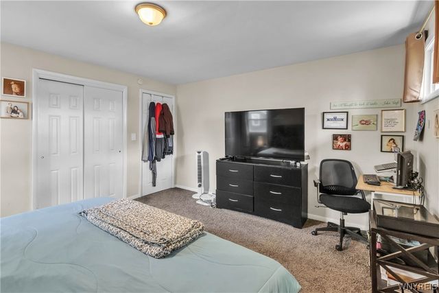 105 Rose Avenue, West Seneca, NY 14224