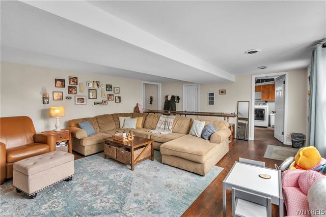 105 Rose Avenue, West Seneca, NY 14224