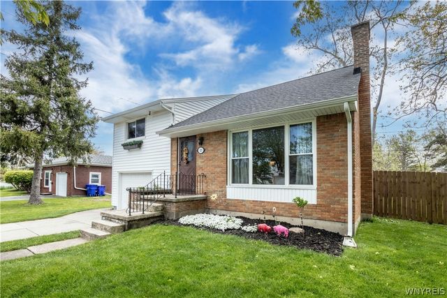 105 Rose Avenue, West Seneca, NY 14224